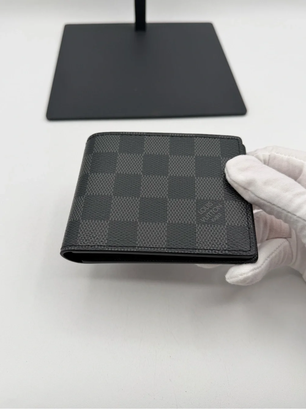 Louis Vuitton Damier Bi Fold Wallet